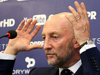 Ian Holloway takes aim at the...
